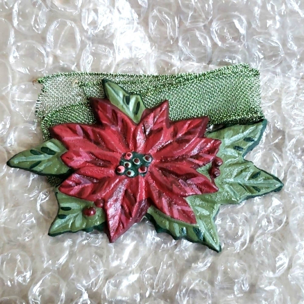 Longaberger poinsettia 2006 basket tie on, holiday tie on, basket decorations.